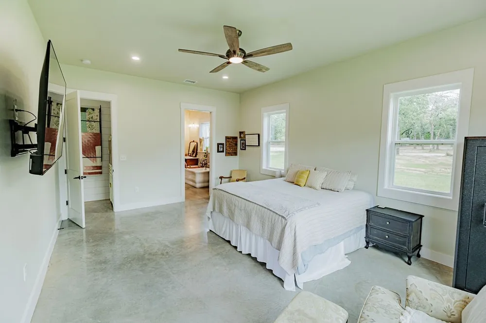 2094 Jim Harry Loop Sunset, TX 76270