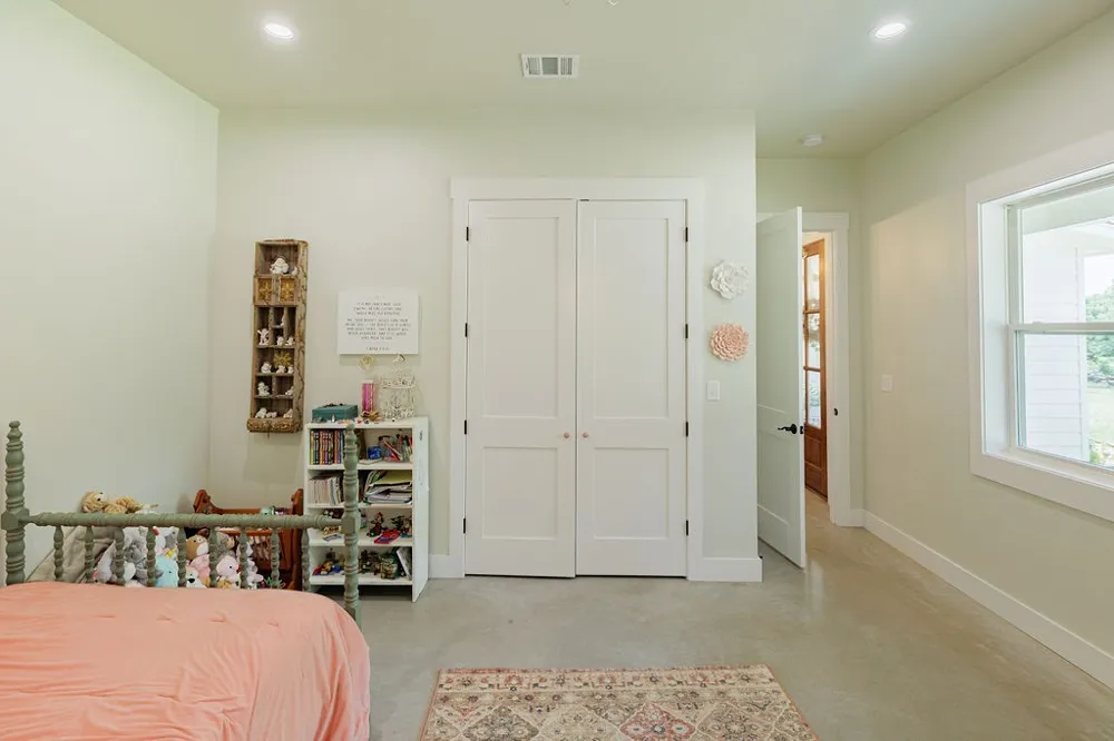 2094 Jim Harry Loop Sunset, TX 76270
