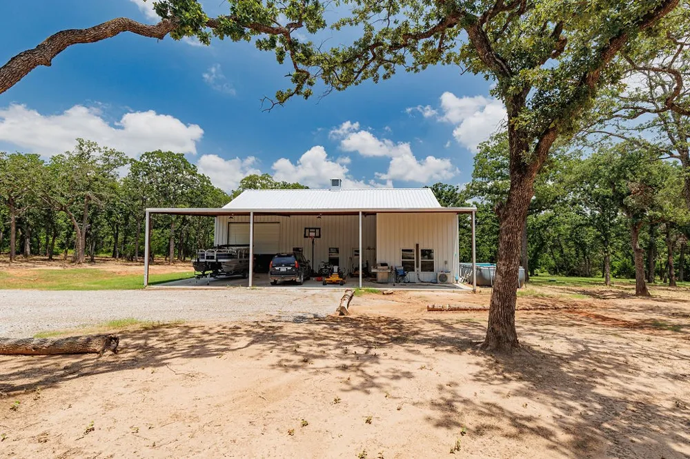 2094 Jim Harry Loop Sunset, TX 76270