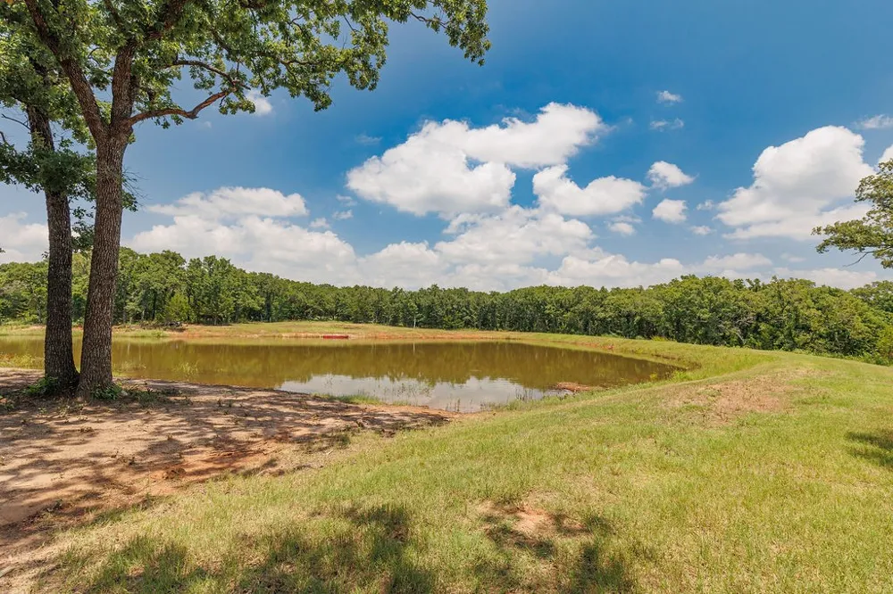 2094 Jim Harry Loop Sunset, TX 76270