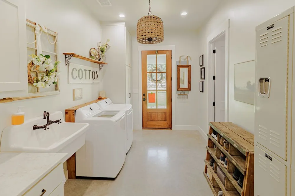 2094 Jim Harry Loop Sunset, TX 76270