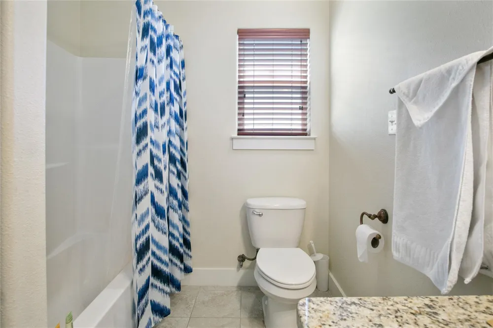 988 Gulf Road Crystal Beach, TX 77650