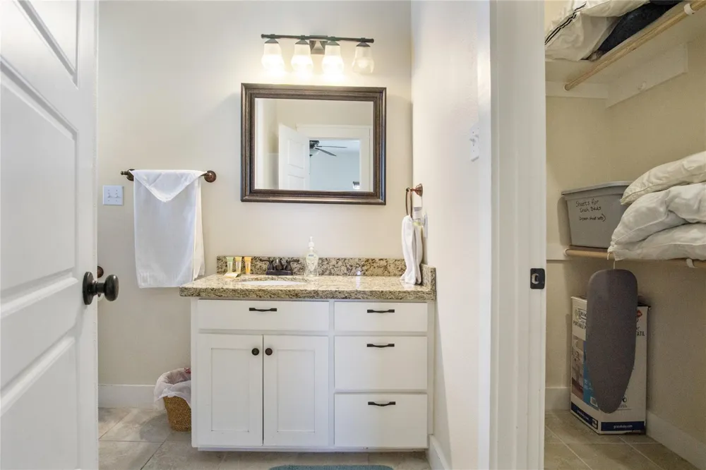 988 Gulf Road Crystal Beach, TX 77650