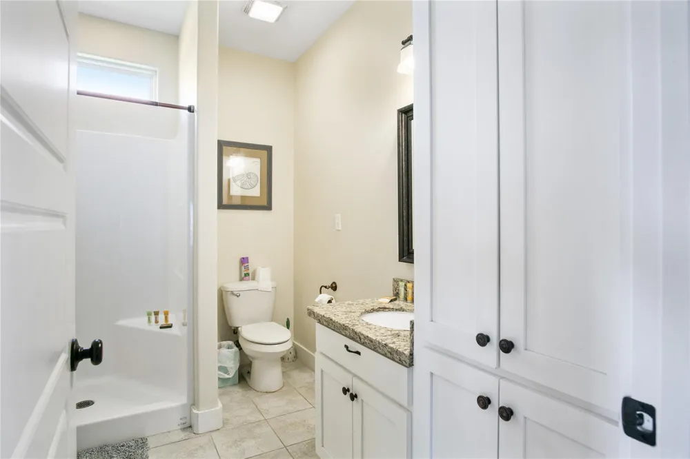 988 Gulf Road Crystal Beach, TX 77650