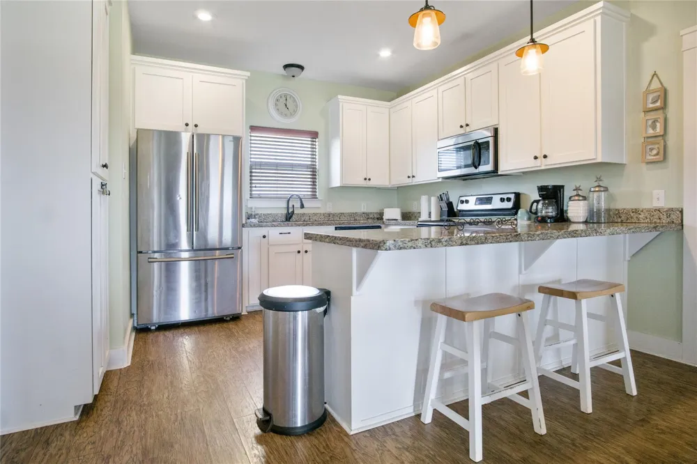 988 Gulf Road Crystal Beach, TX 77650
