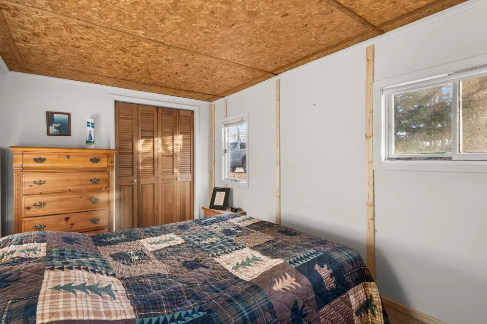 4411 Lakeview Trail East Bay Township, MI 49696