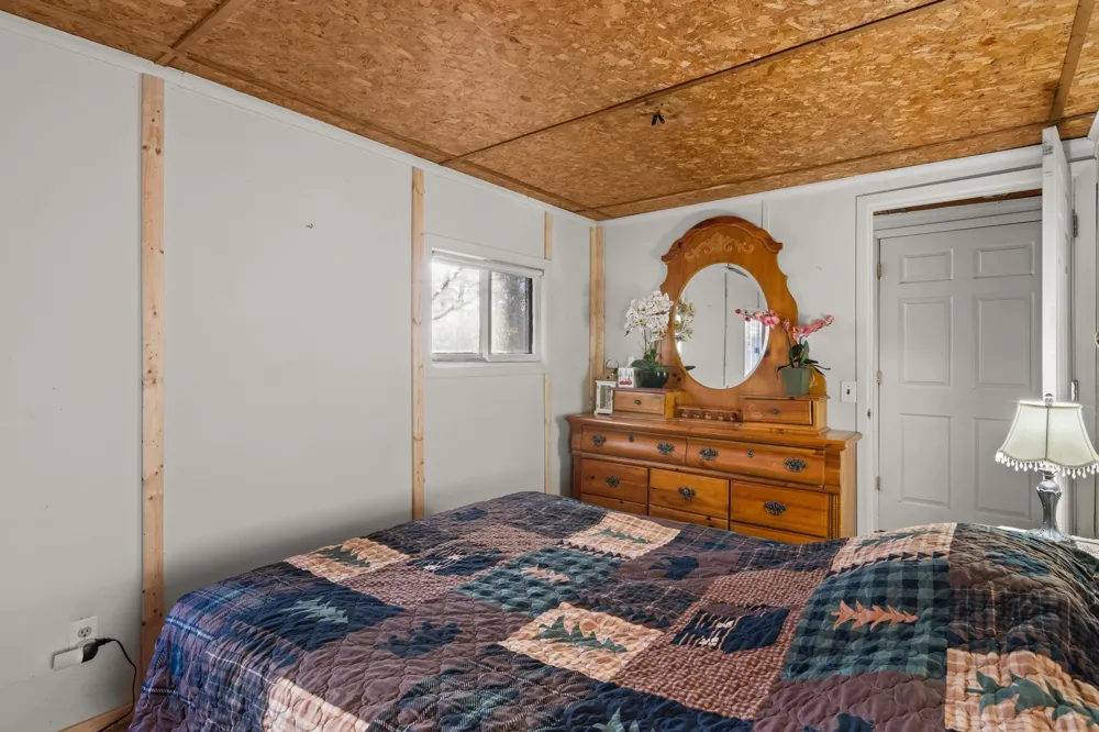 4411 Lakeview Trail East Bay Township, MI 49696