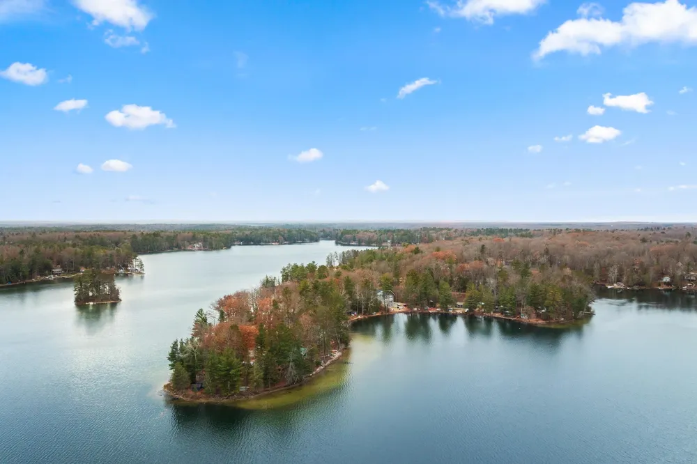 4411 Lakeview Trail East Bay Township, MI 49696
