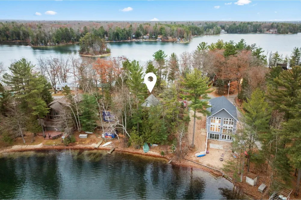 4411 Lakeview Trail East Bay Township, MI 49696