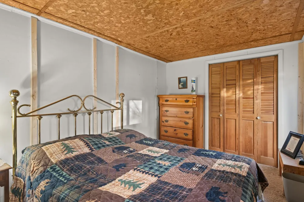 4411 Lakeview Trail East Bay Township, MI 49696