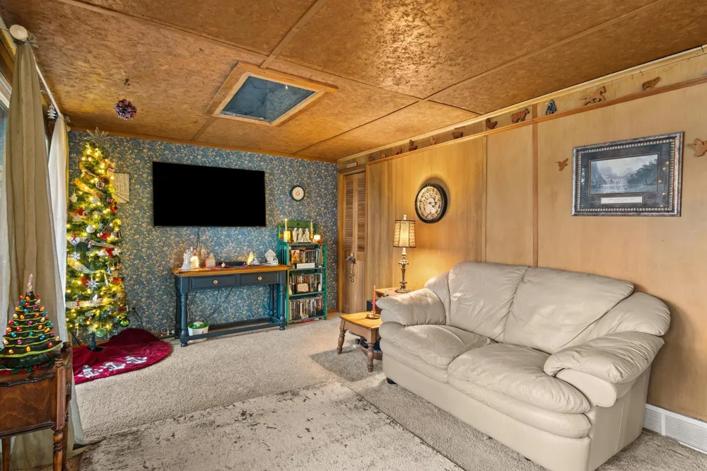 4411 Lakeview Trail East Bay Township, MI 49696