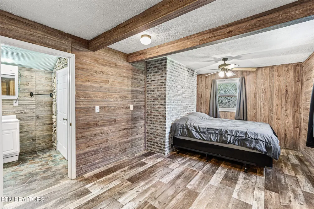 111 Guffey Lane Jamestown, TN 38556