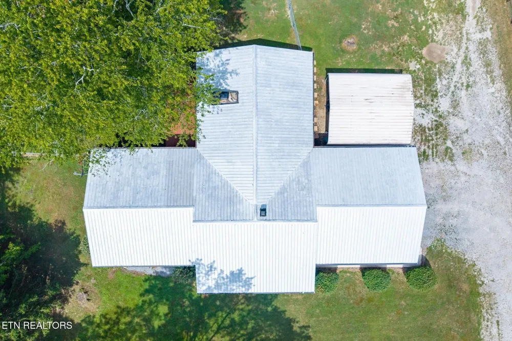 111 Guffey Lane Jamestown, TN 38556