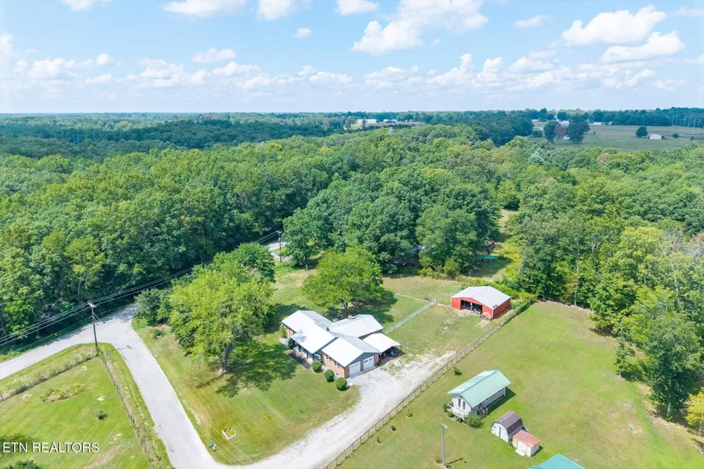 111 Guffey Lane Jamestown, TN 38556