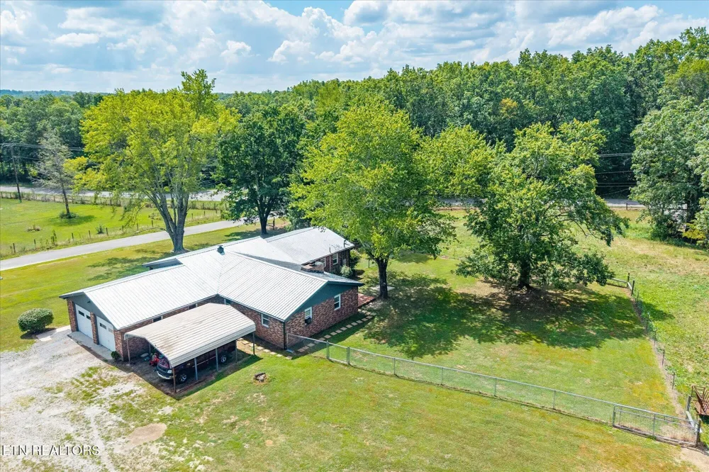 111 Guffey Lane Jamestown, TN 38556