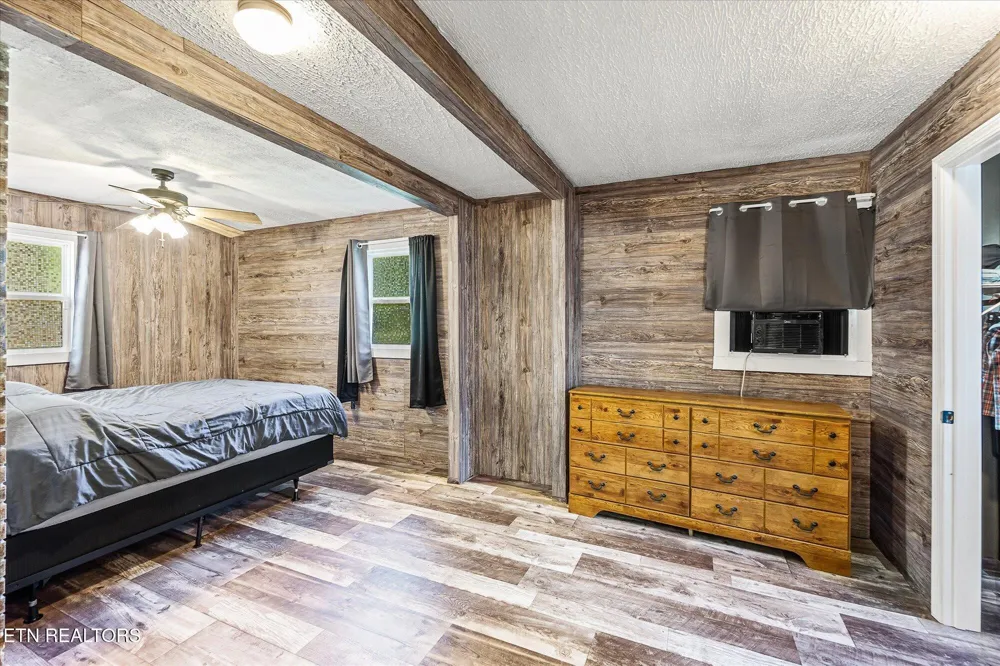 111 Guffey Lane Jamestown, TN 38556