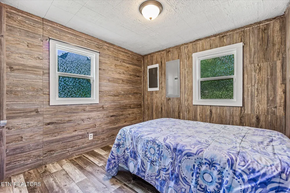 111 Guffey Lane Jamestown, TN 38556