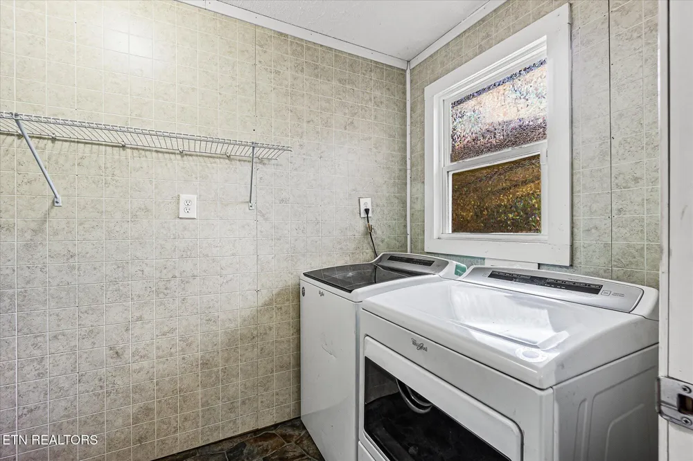 111 Guffey Lane Jamestown, TN 38556