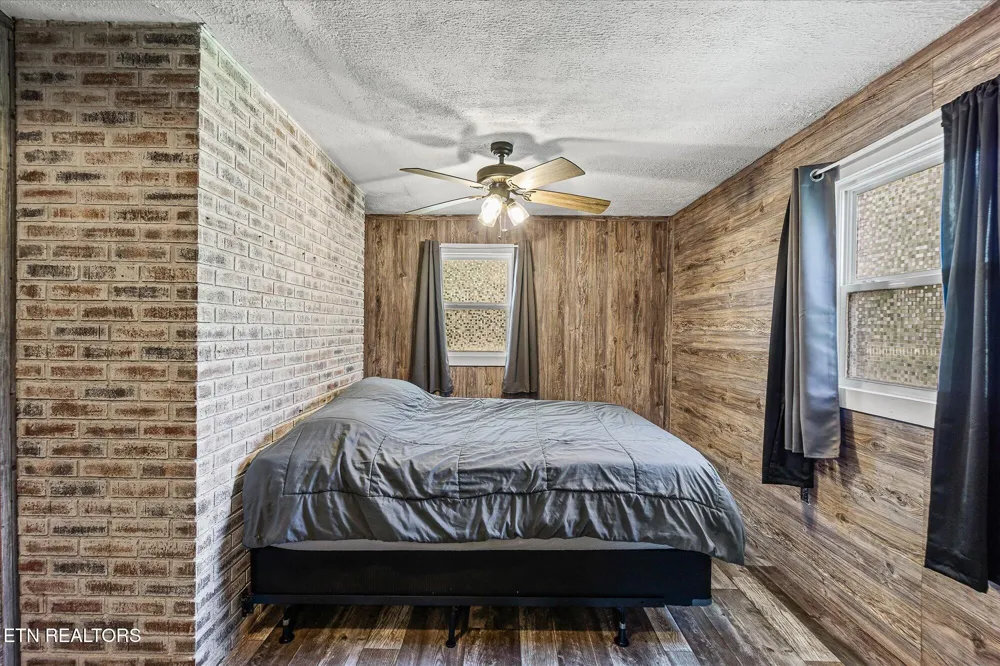 111 Guffey Lane Jamestown, TN 38556