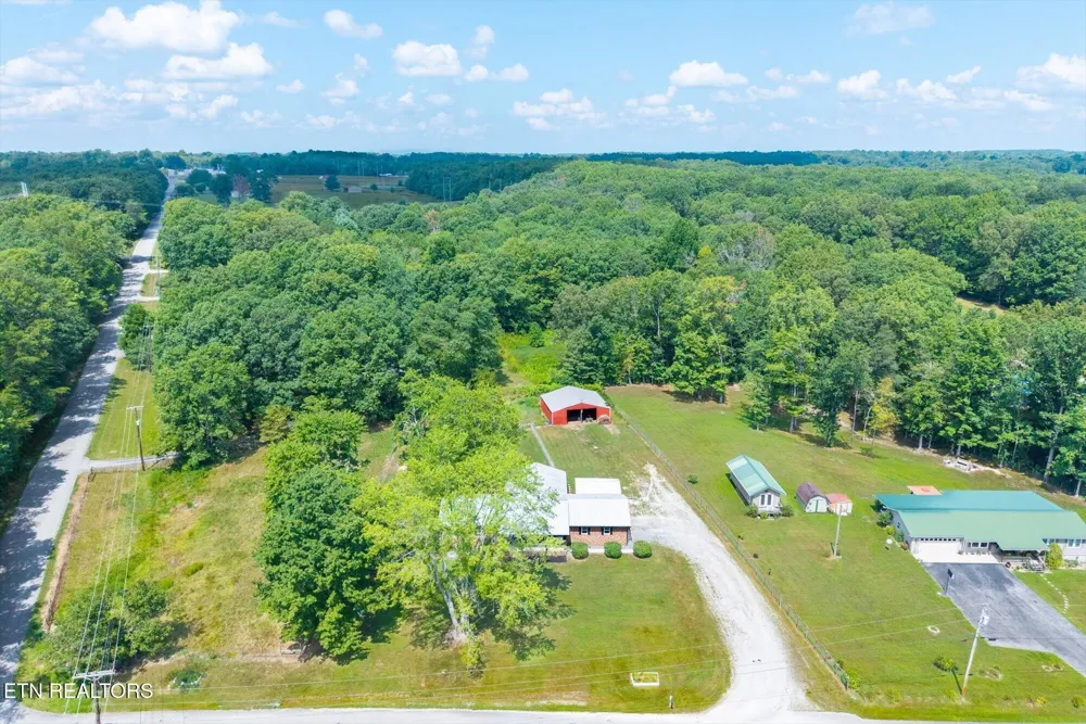 111 Guffey Lane Jamestown, TN 38556