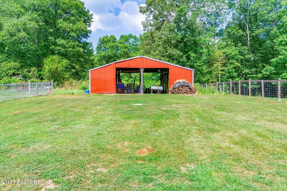 111 Guffey Lane Jamestown, TN 38556
