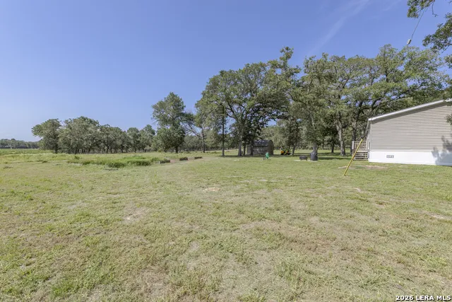 111 LONGHORN RD Stockdale, TX 78160