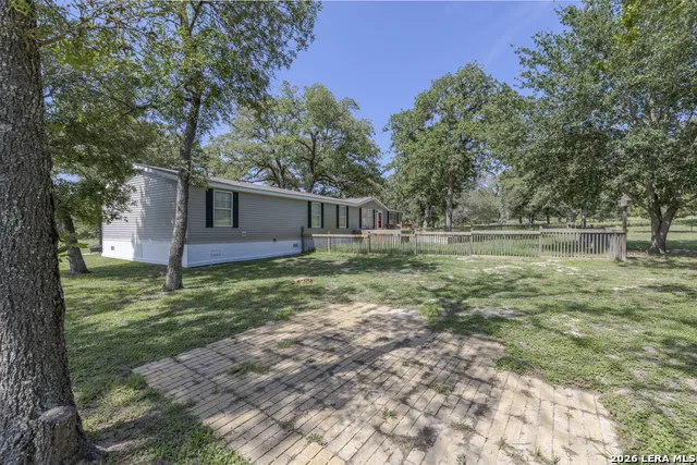 111 LONGHORN RD Stockdale, TX 78160