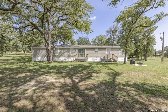 111 LONGHORN RD Stockdale, TX 78160