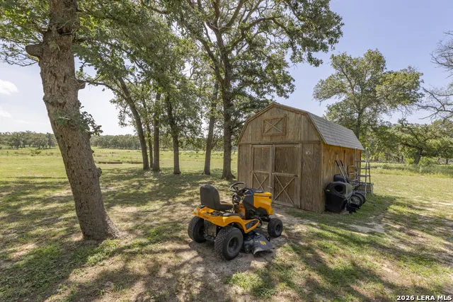 111 LONGHORN RD Stockdale, TX 78160