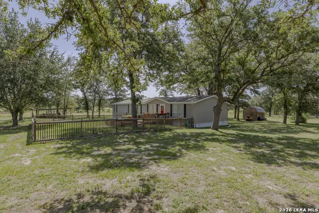 111 LONGHORN RD Stockdale, TX 78160