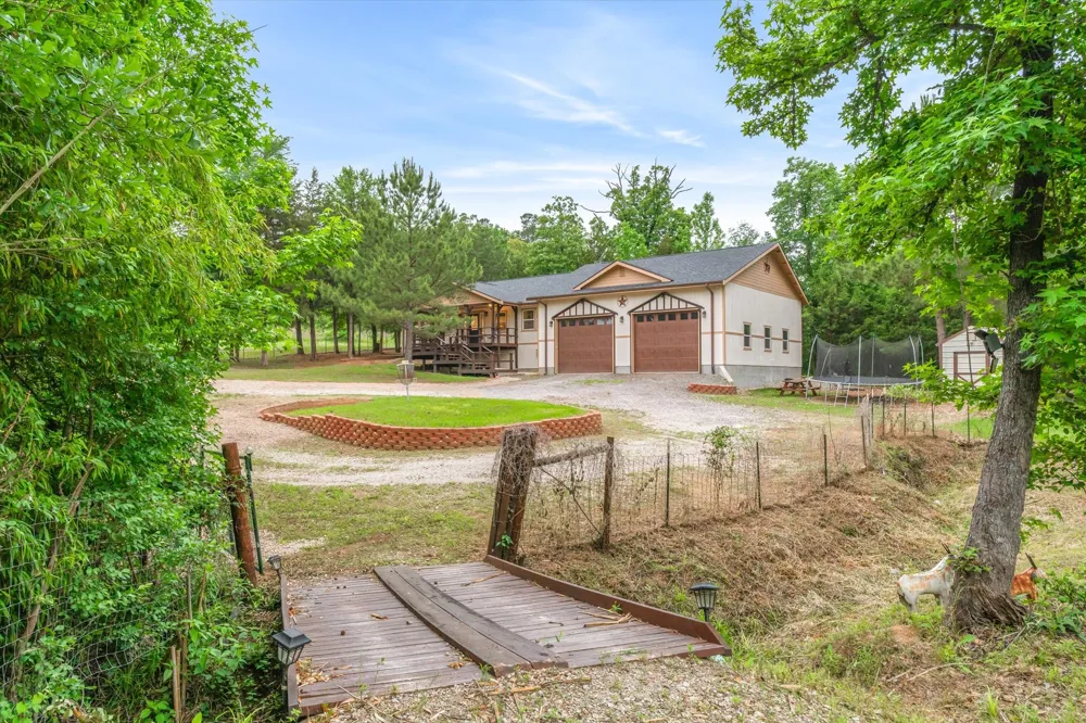 10344 Fm 16 W Lindale, TX 75771