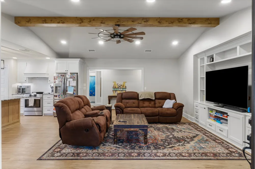 10344 Fm 16 W Lindale, TX 75771