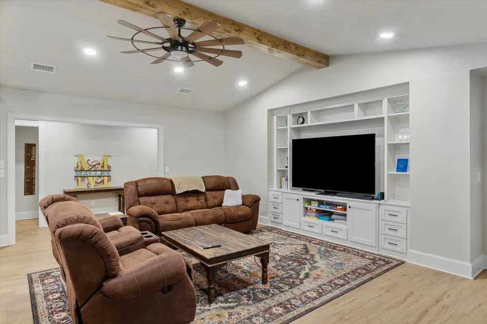 10344 Fm 16 W Lindale, TX 75771