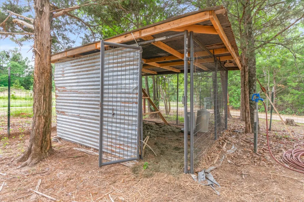 10344 Fm 16 W Lindale, TX 75771