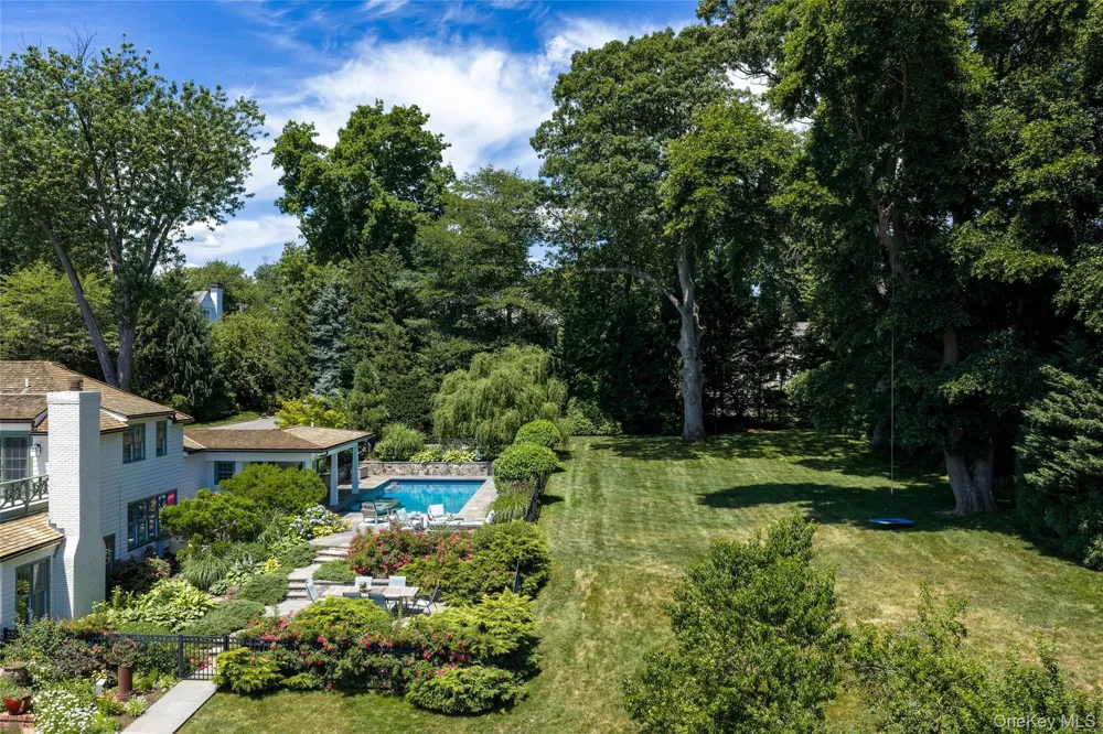 87 Hix Avenue Rye, NY 10580