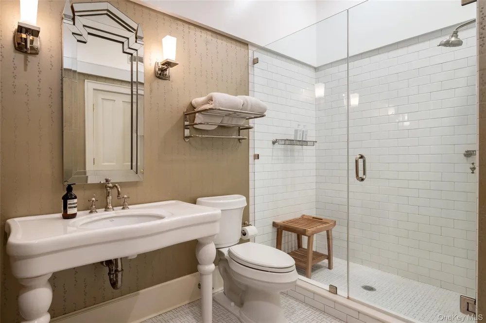 87 Hix Avenue Rye, NY 10580
