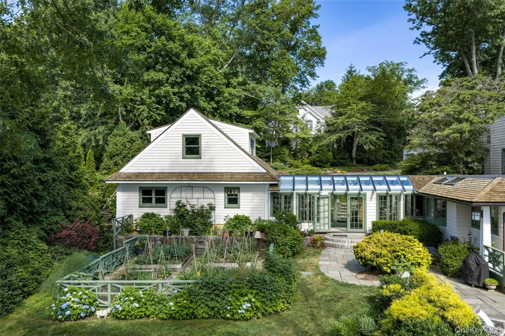 87 Hix Avenue Rye, NY 10580