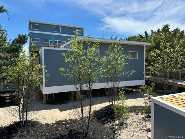 52 Lewis Walk Cherry Grove, NY 11782