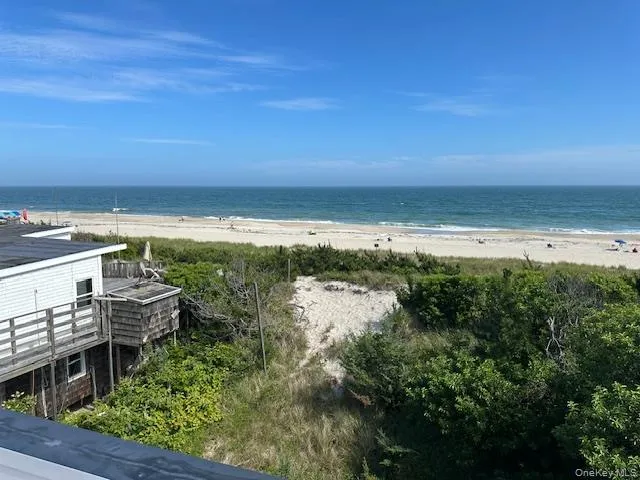 52 Lewis Walk Cherry Grove, NY 11782