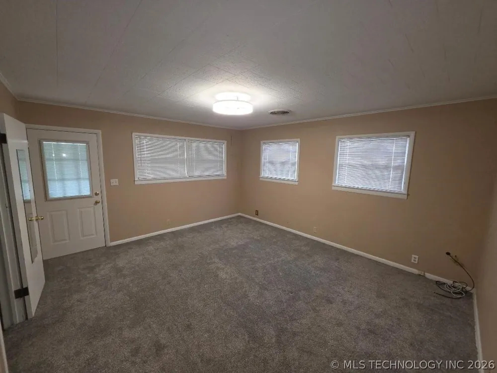 817 W Date Street Okemah, OK 74859