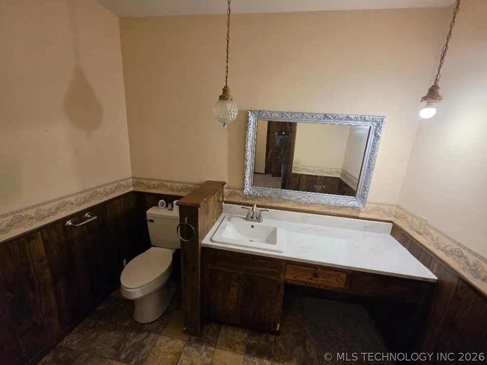 817 W Date Street Okemah, OK 74859