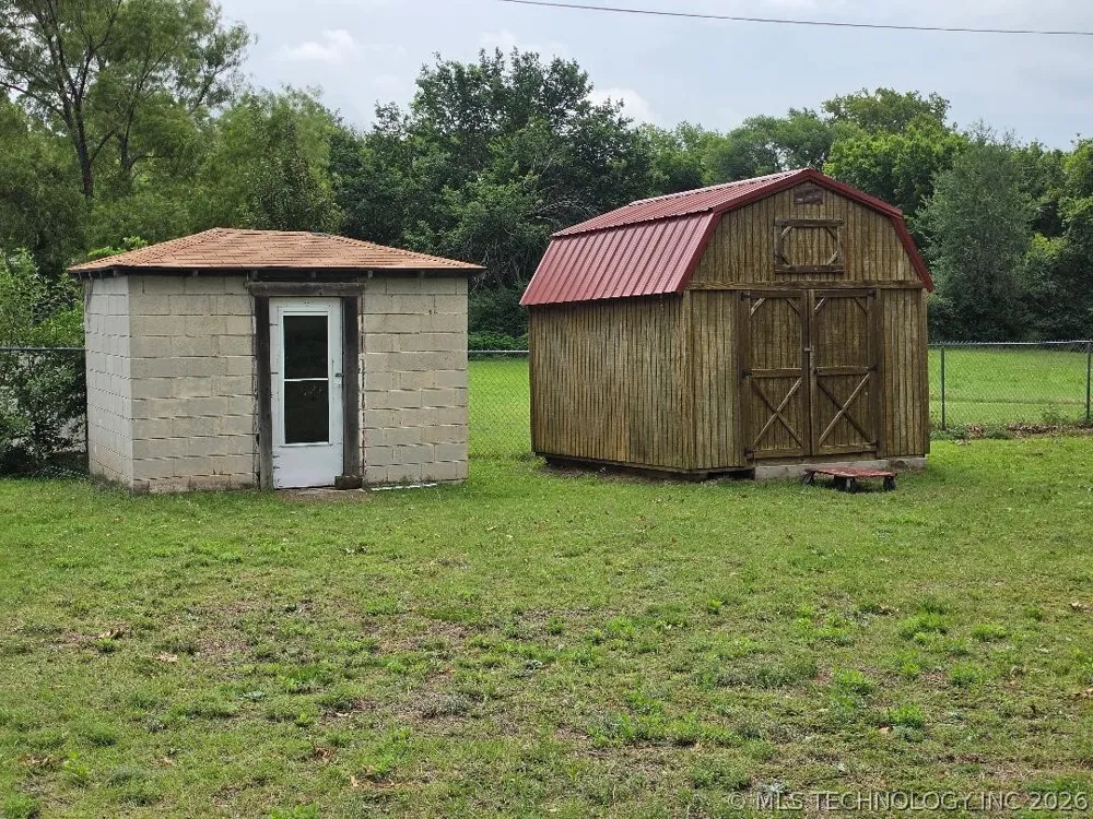 817 W Date Street Okemah, OK 74859