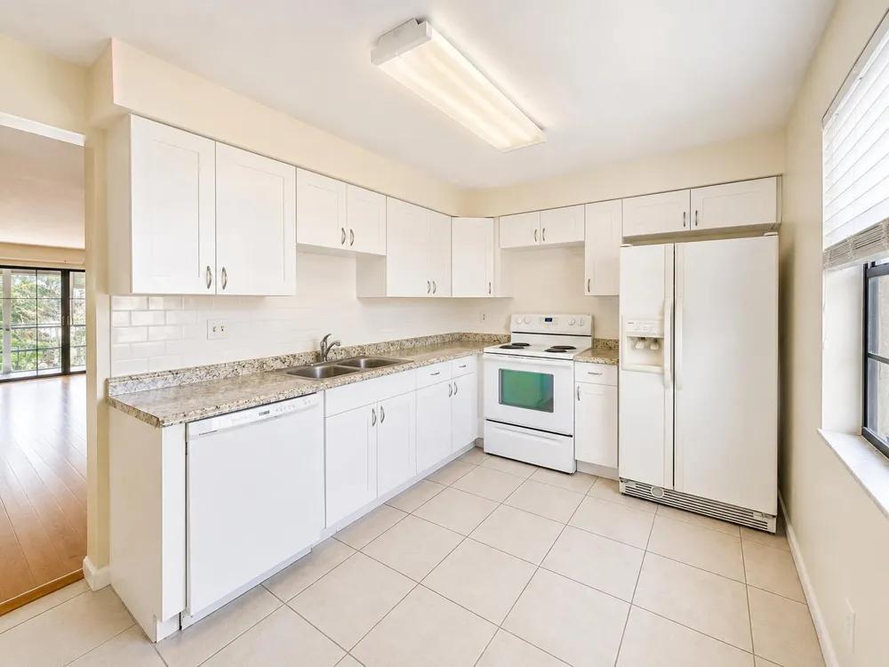 2050 Oleander Boulevard #4-206 Fort Pierce, FL 34950