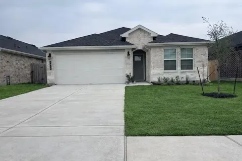 4915 Oakwood Drive