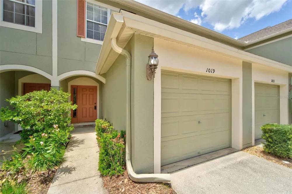 1019 VISTA CAY COURT Brandon, FL 33511