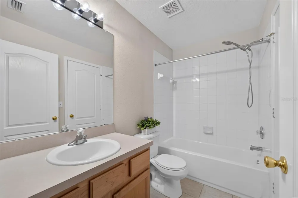1019 VISTA CAY COURT Brandon, FL 33511