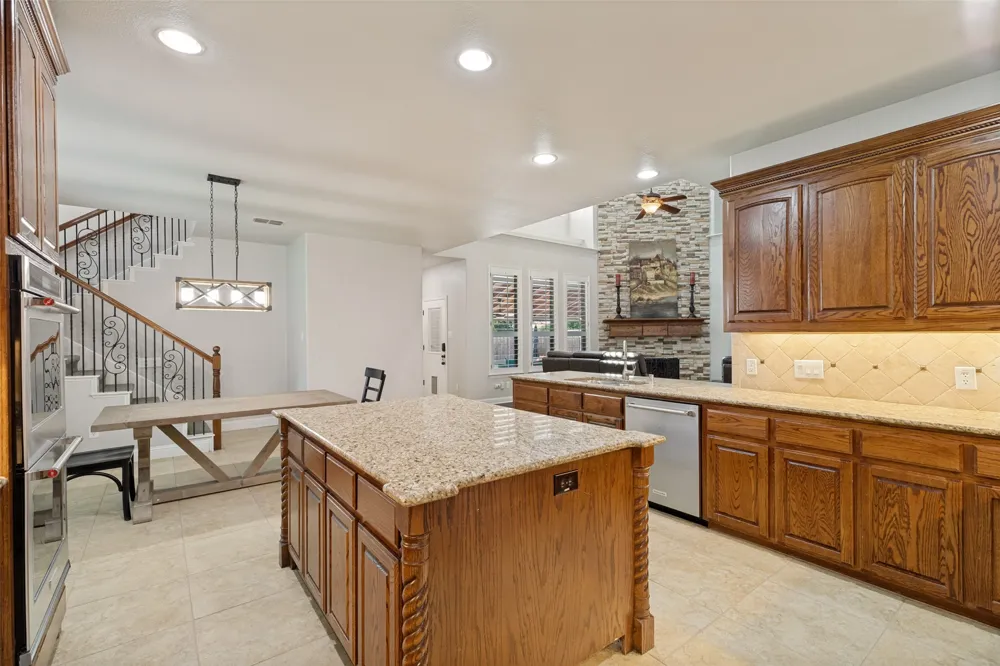 10325 Fire Ridge Drive Frisco, TX 75033