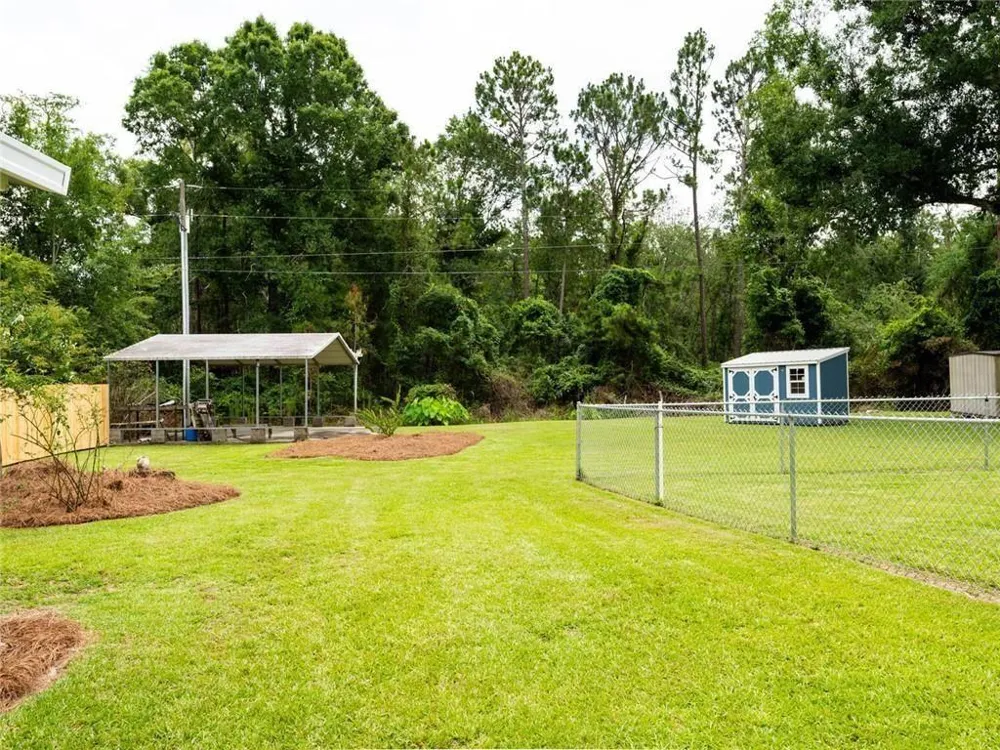 133 English Street E Douglas, GA 31535