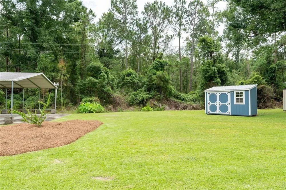 133 English Street E Douglas, GA 31535