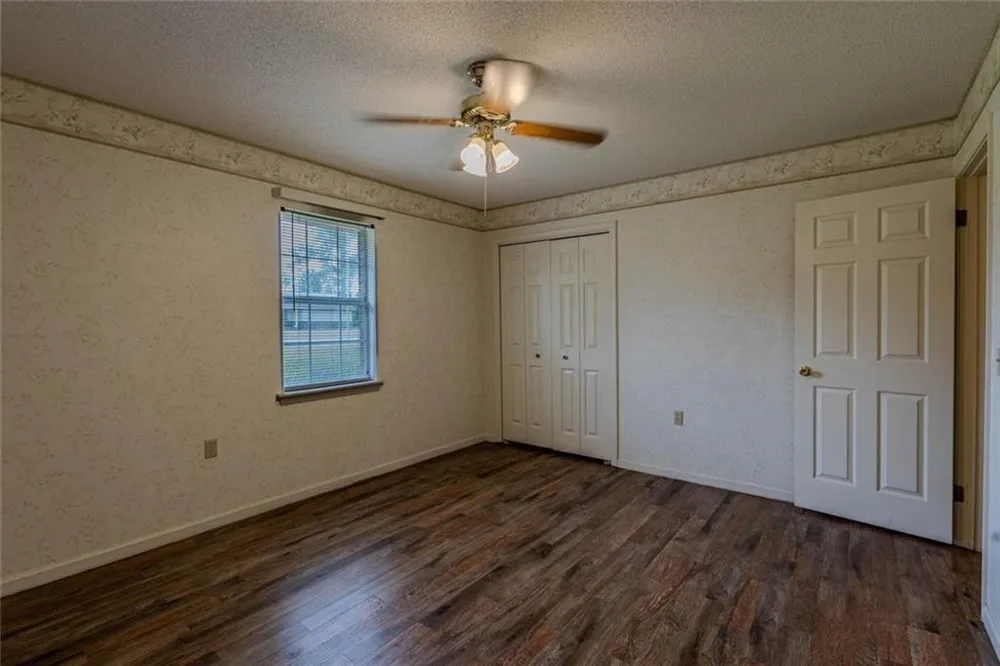133 English Street E Douglas, GA 31535